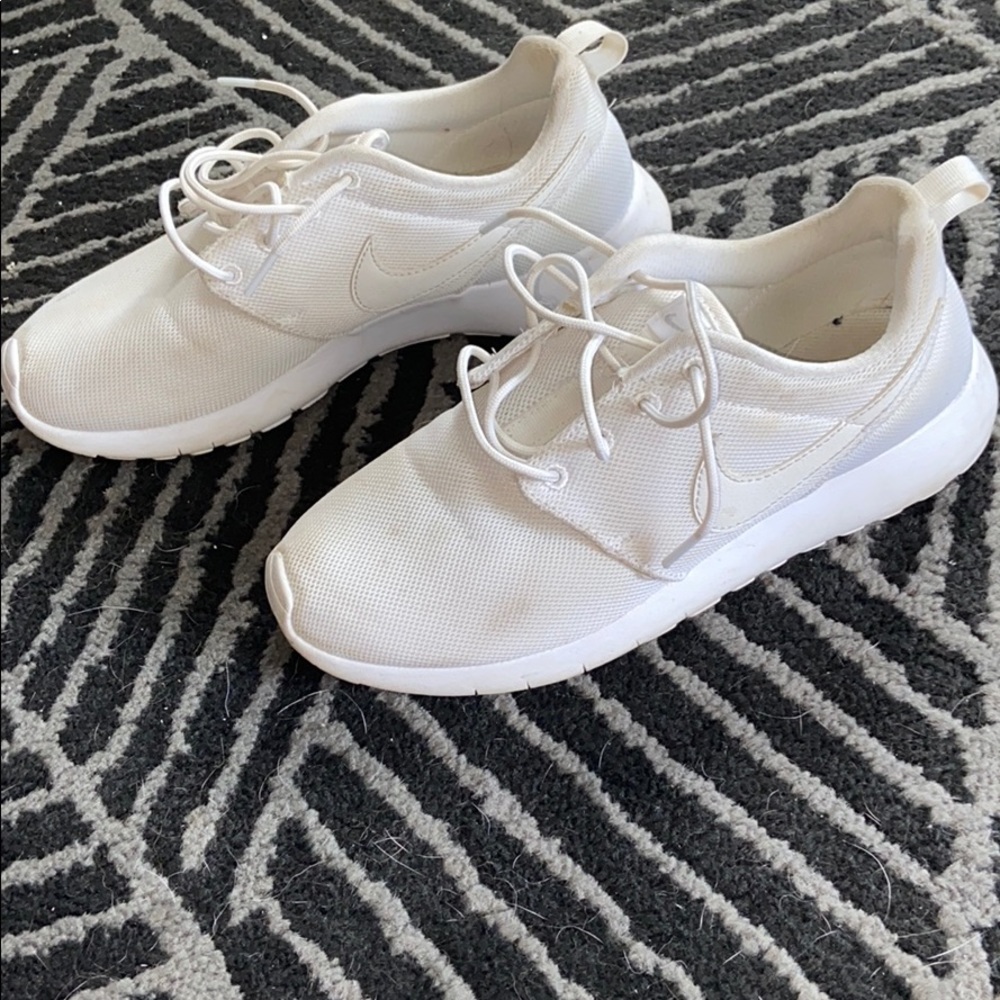 White Roshes